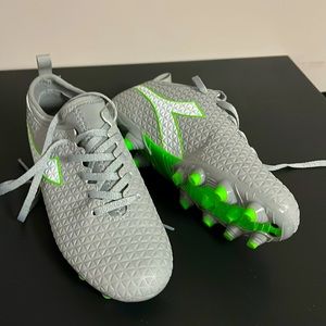 Women’s Soccer Cleats